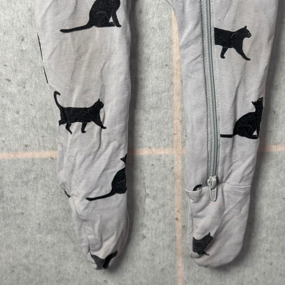 Kyte Baby Footie Pajamas 3-6M Grey Black Cat Bamboo Rayon Zipper Sleepwear - Picture 4 of 9